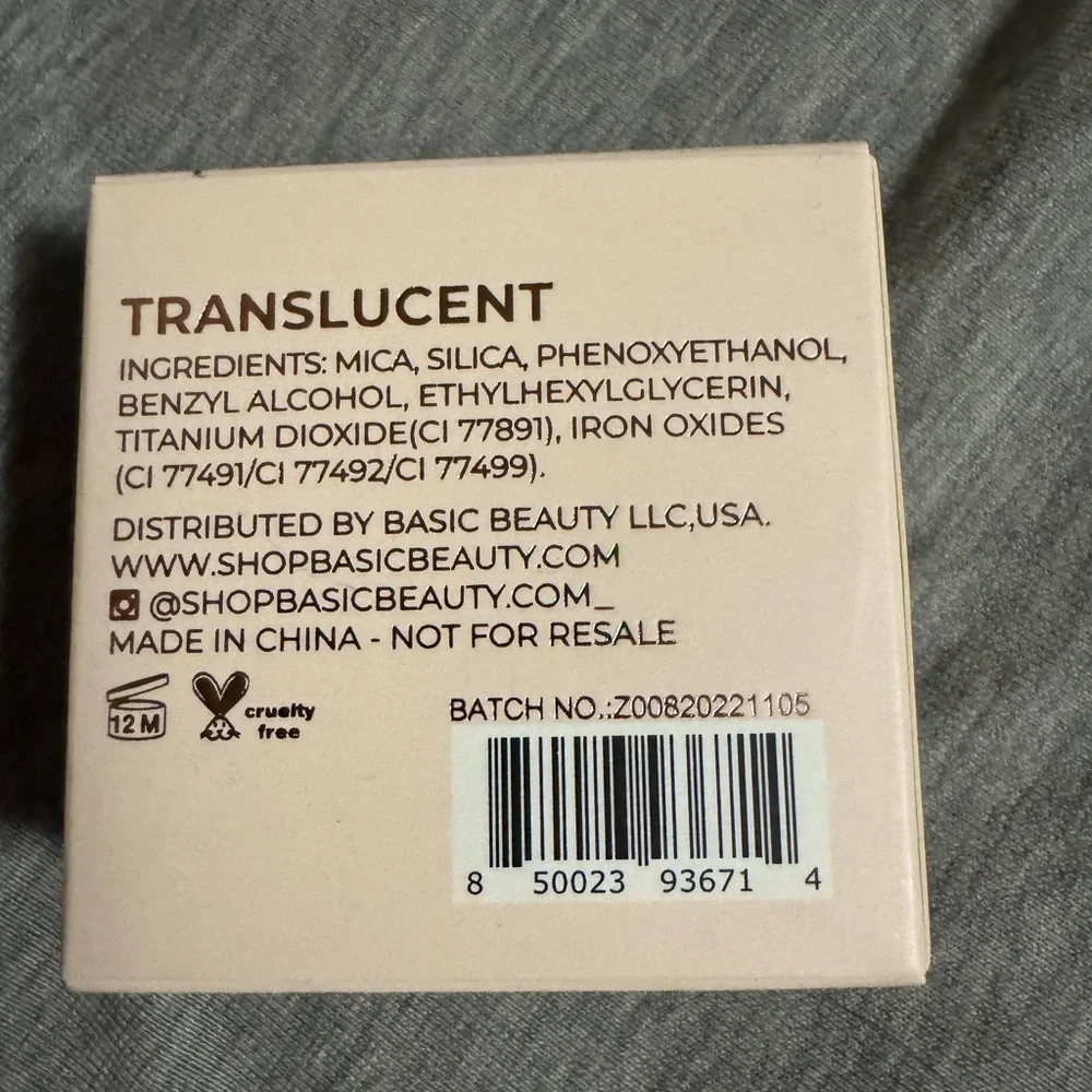 Basic Beauty Translucent Setting Powder - Picture 2 of 3